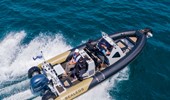 Sealegs 7.5m amphibious RIB conduisant sur l'eau